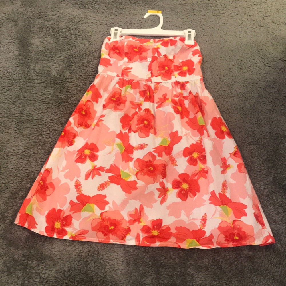 Floral strapless dress